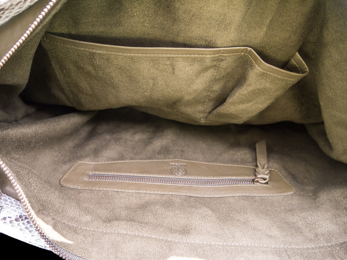 Shoulder Bag | White x Olive